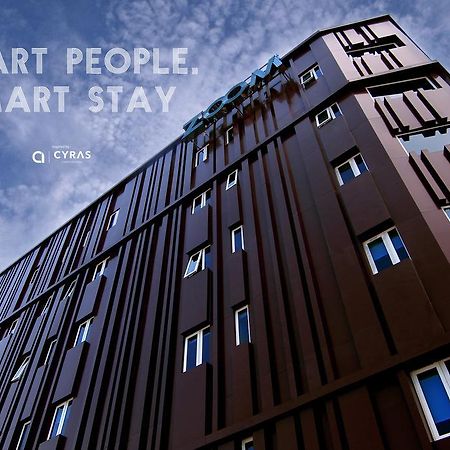 Zoom Smart Hotel Jemursari Surabaja Zewnętrze zdjęcie