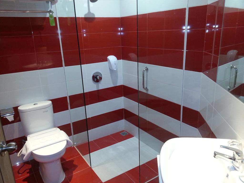 Zoom Smart Hotel Jemursari Surabaja Zewnętrze zdjęcie