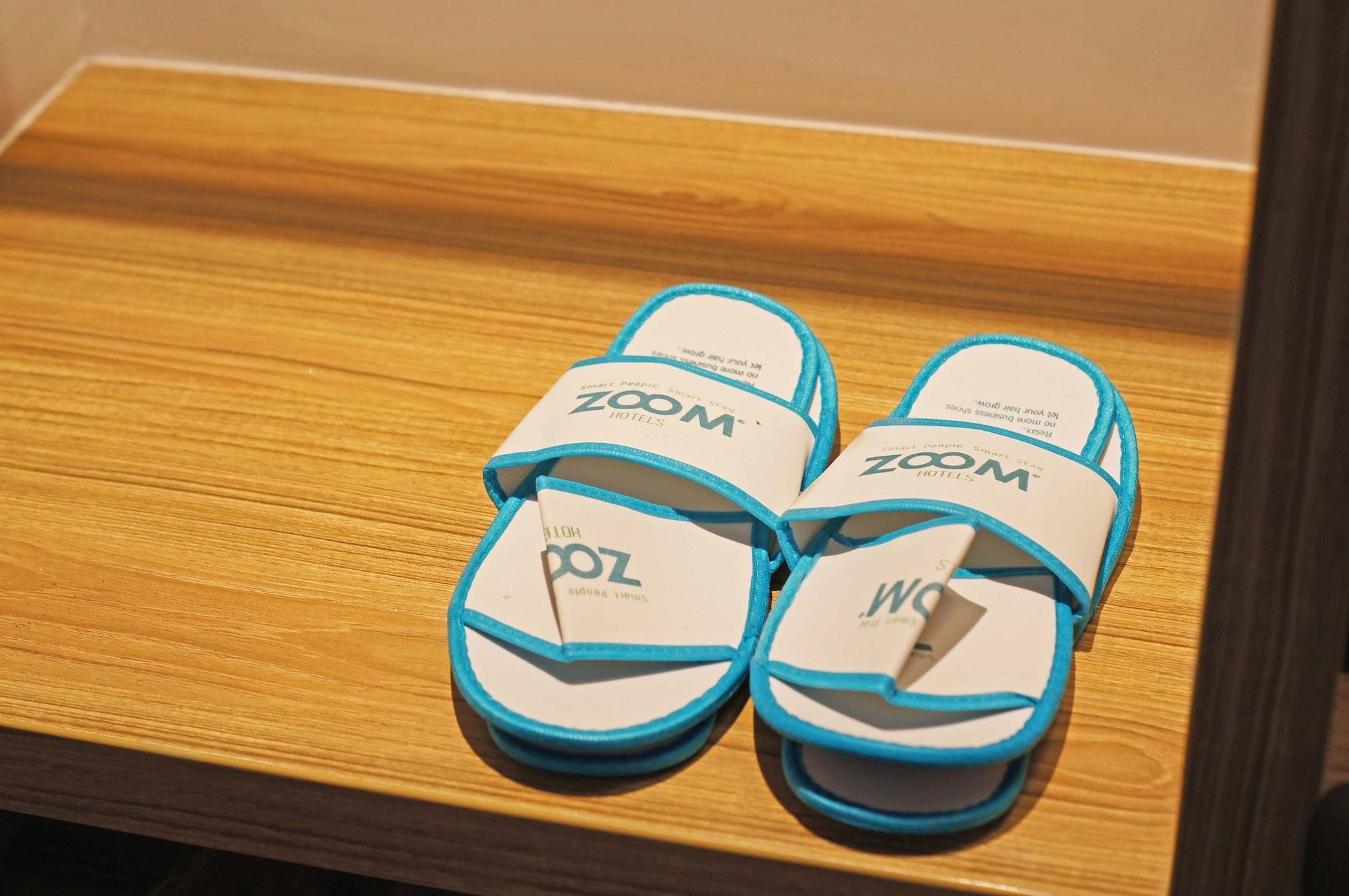 Zoom Smart Hotel Jemursari Surabaja Zewnętrze zdjęcie