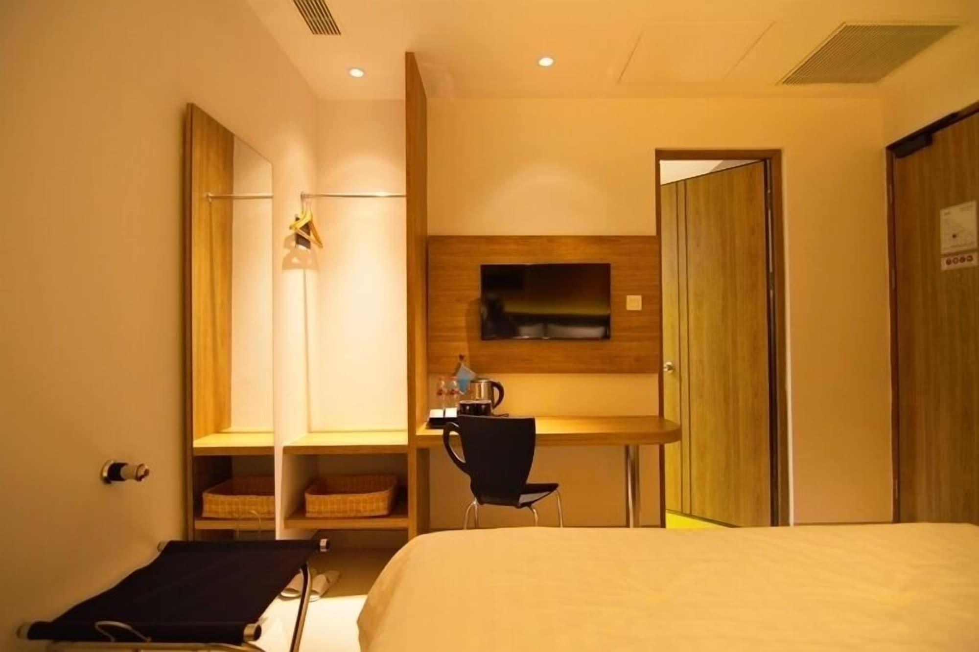 Zoom Smart Hotel Jemursari Surabaja Zewnętrze zdjęcie