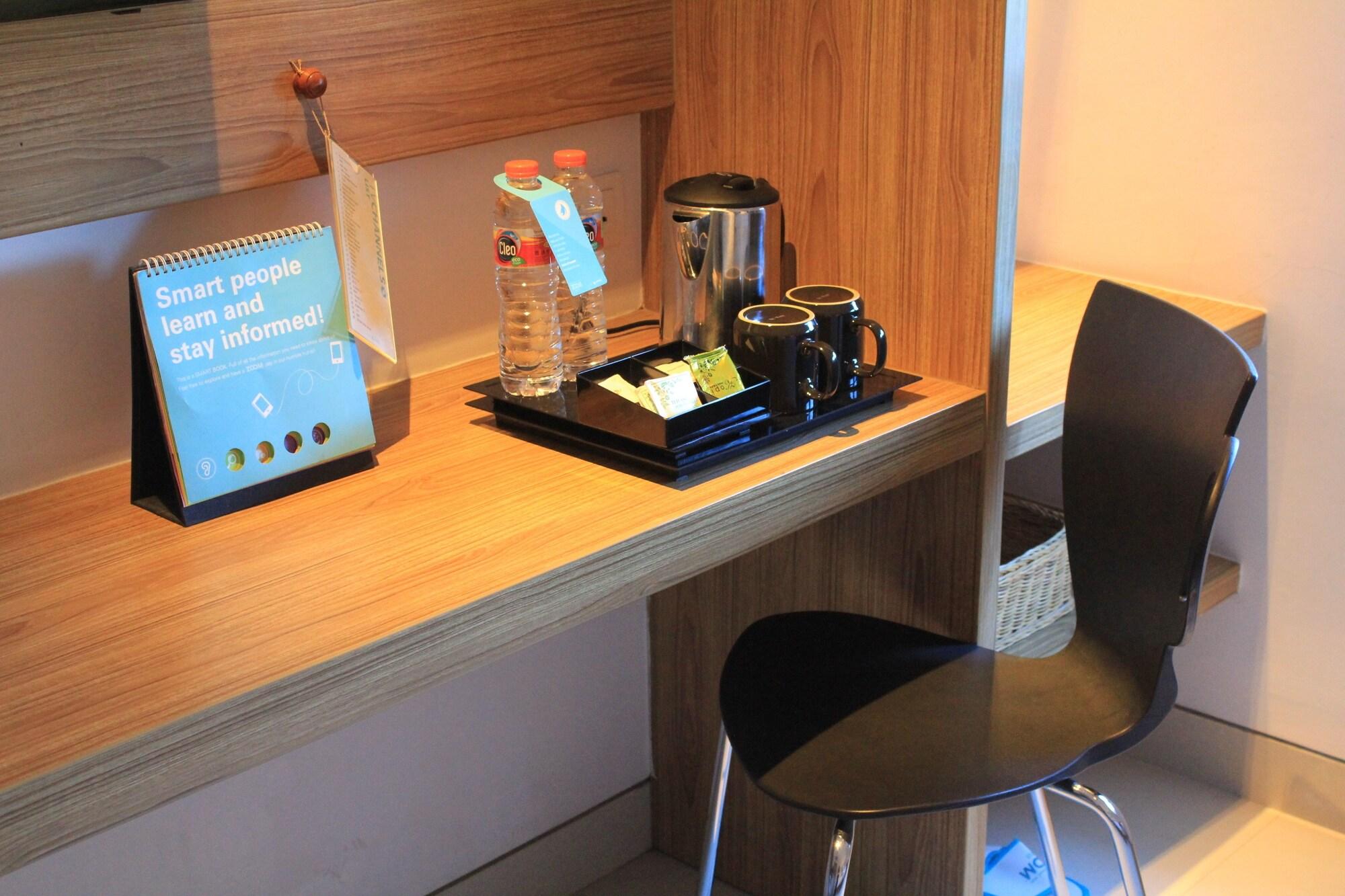 Zoom Smart Hotel Jemursari Surabaja Zewnętrze zdjęcie