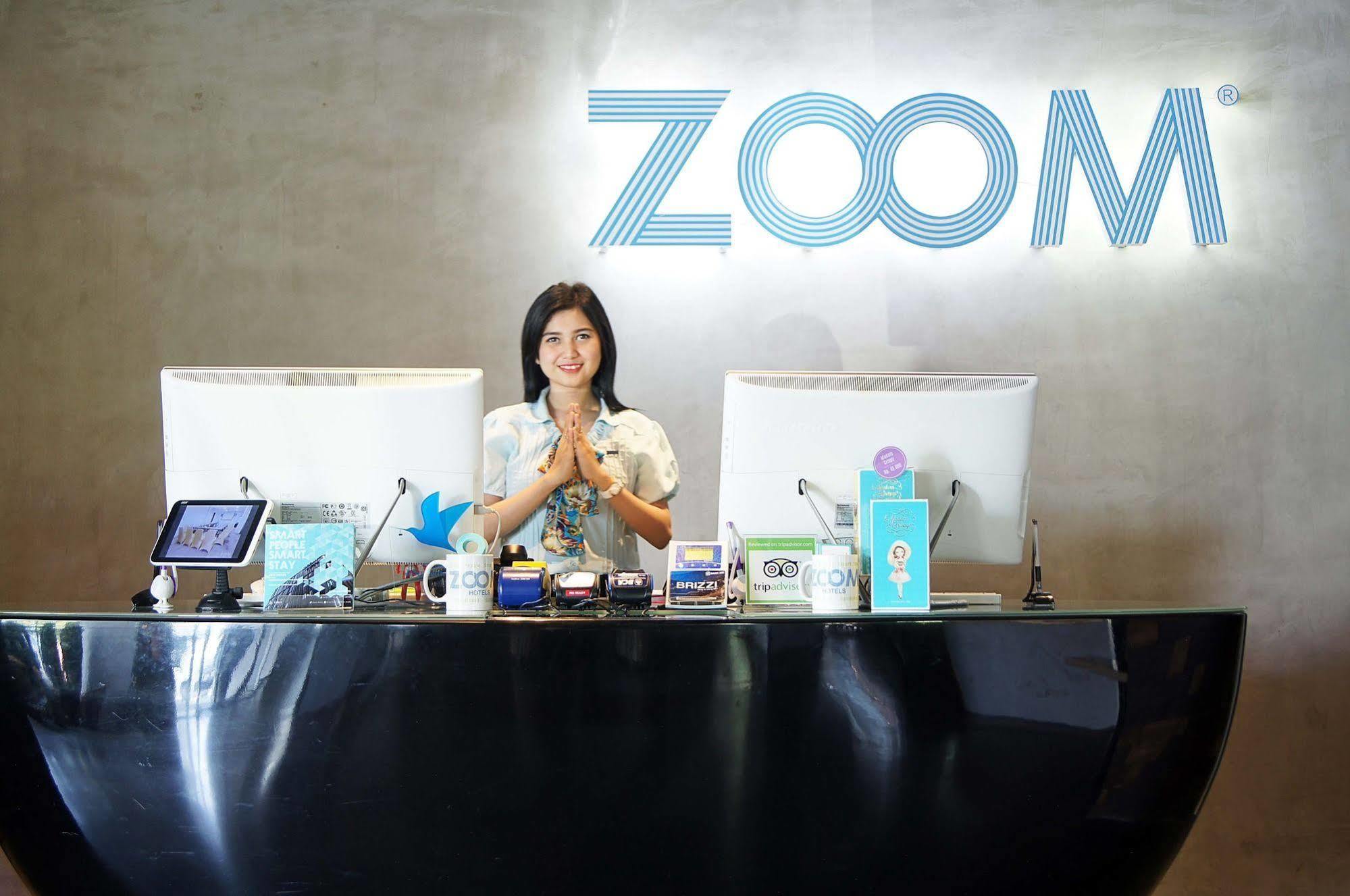 Zoom Smart Hotel Jemursari Surabaja Zewnętrze zdjęcie