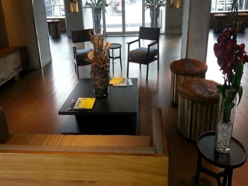 Zoom Smart Hotel Jemursari Surabaja Zewnętrze zdjęcie